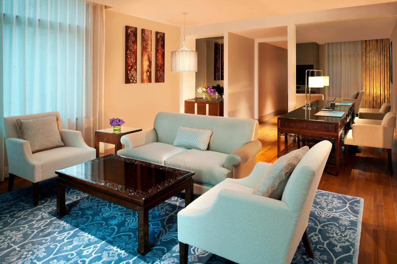 The St. Regis होटल 5*
