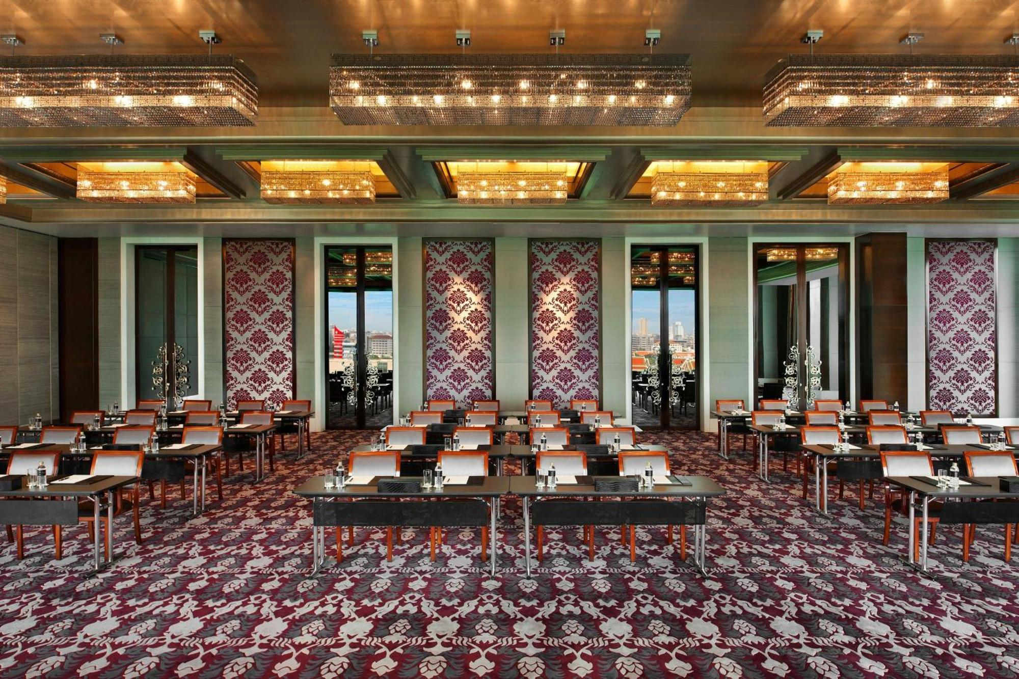 The St. Regis होटल 5*