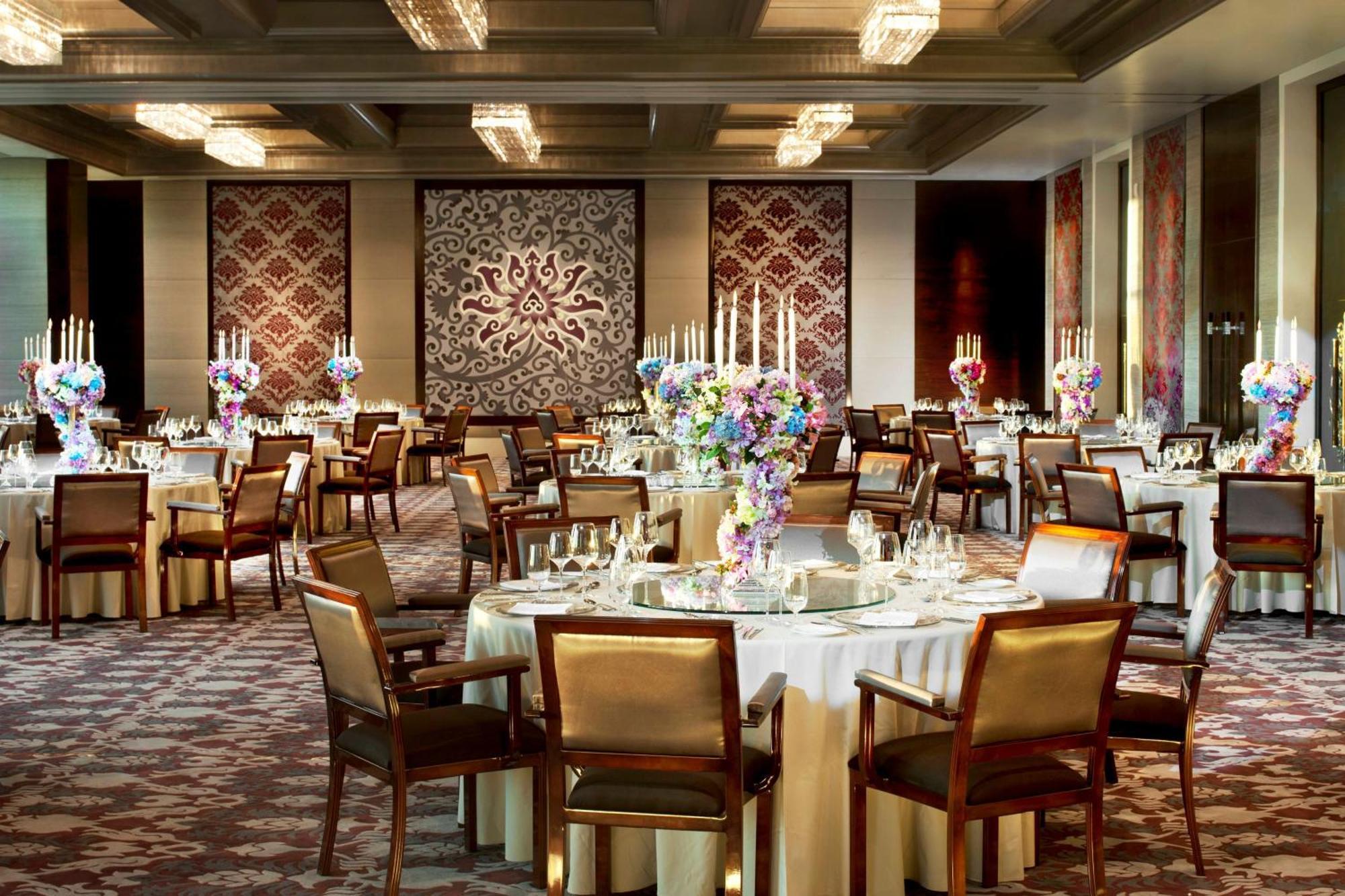 Отель The St. Regis